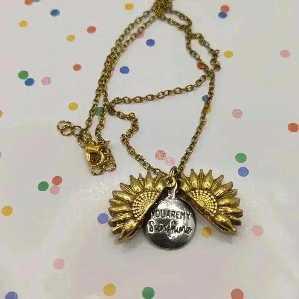 Convertible 24" Charm You are my Sunshine Sunflower Necklace EUC Jewelry
